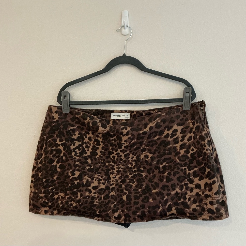 Abercrombie & Fitch Leopard Print Mini Skirt